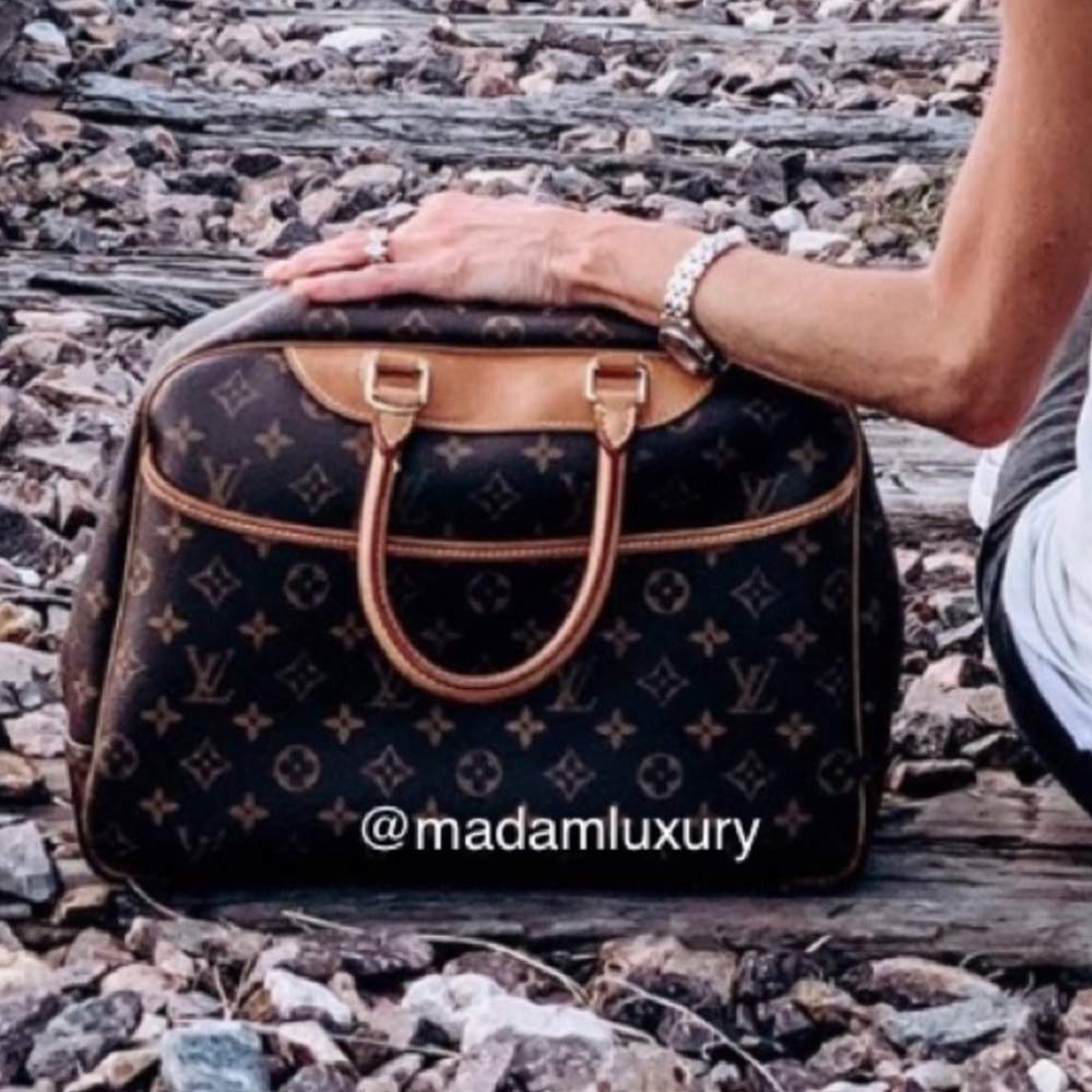 💎✨STUNNING✨💎LOUIS VUITTON MONOGRAM HAND BAG
